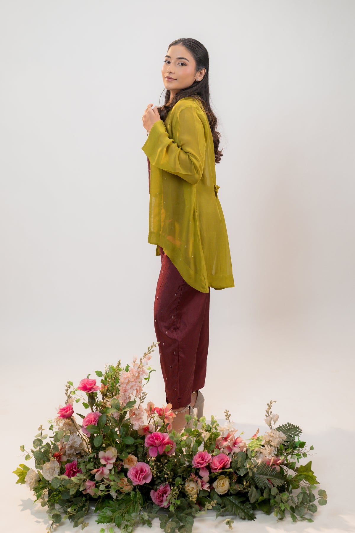 SORA — Mid-Length Jacket in Warm Olive